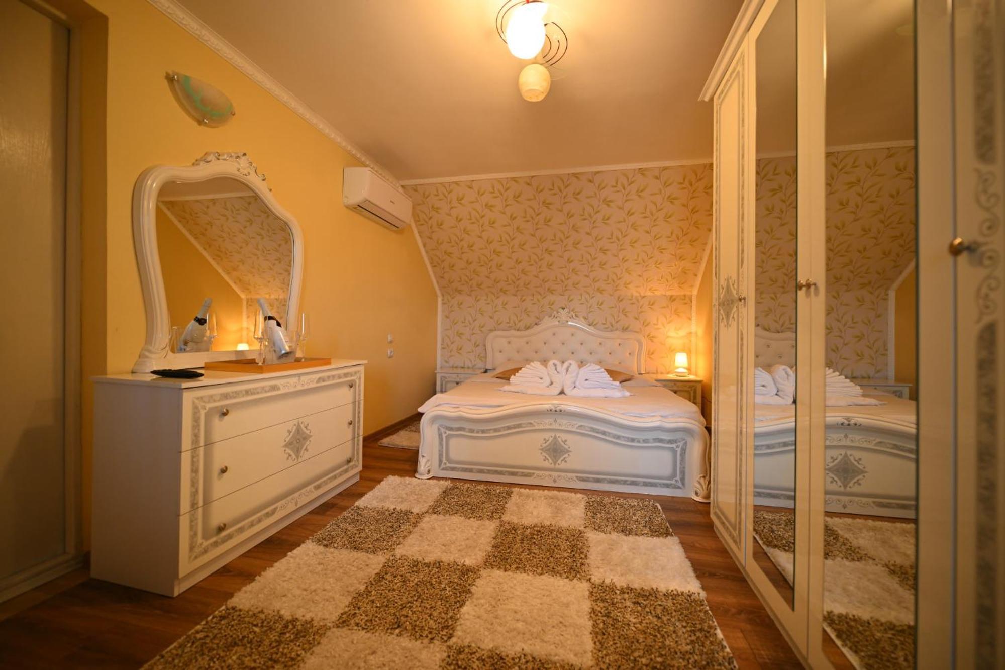 Pensiunea Mama Lia Haţeg Exterior foto